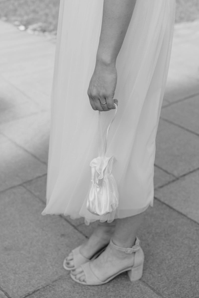 Ahrensburger_schloss_2 Braut mit Tasche