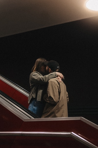Train_station_11 Verliebtes Paar